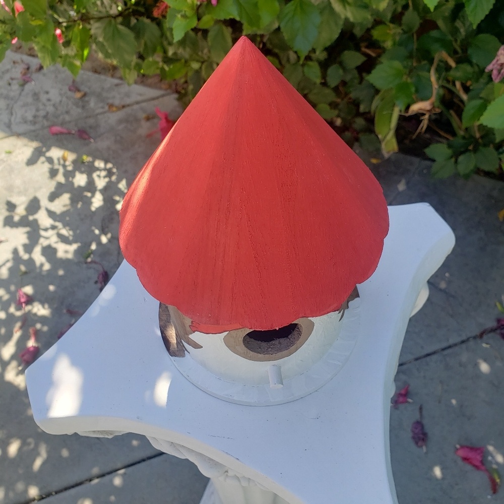 Hand painted GNOME birdhouse - Picture 2 of 8